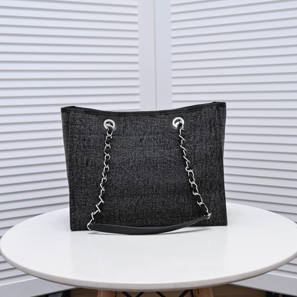 シャネルバッグ側面デザイン